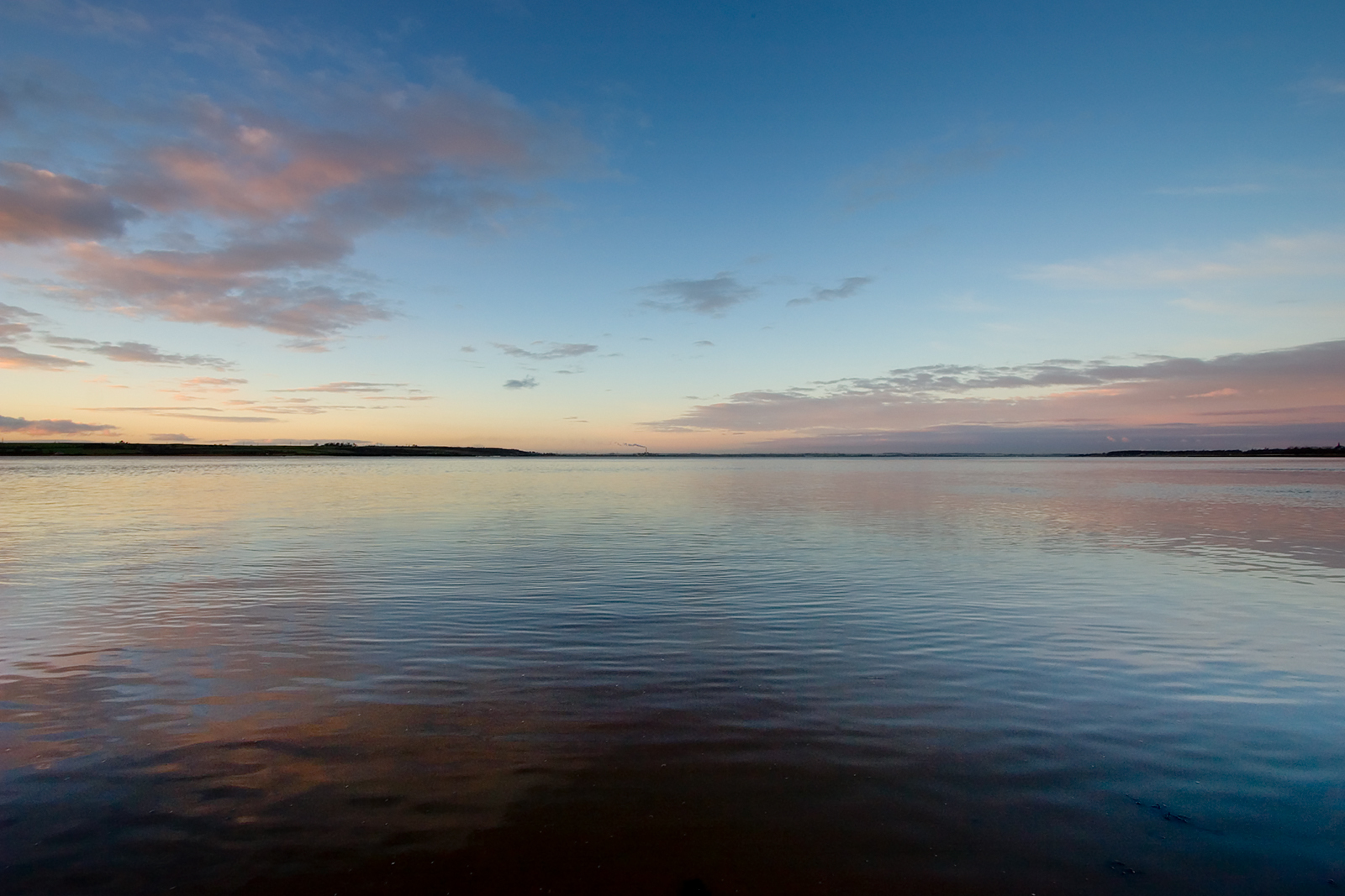 Photograph of the River Humber on a quiet still morning